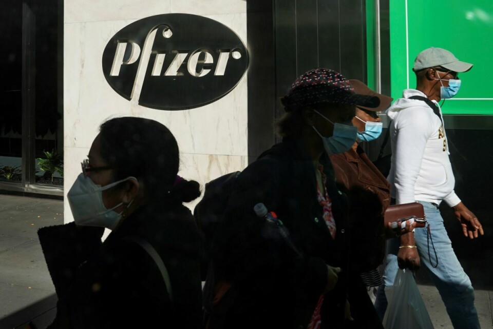 USA har sikret seg rettigheter til å kjøpe 600 millioner doser av Pfizer-BioNTechs nyutviklede koronavaksine, og EU har avtale om å kjøpe 300 millioner doser. Foto: AP / NTB