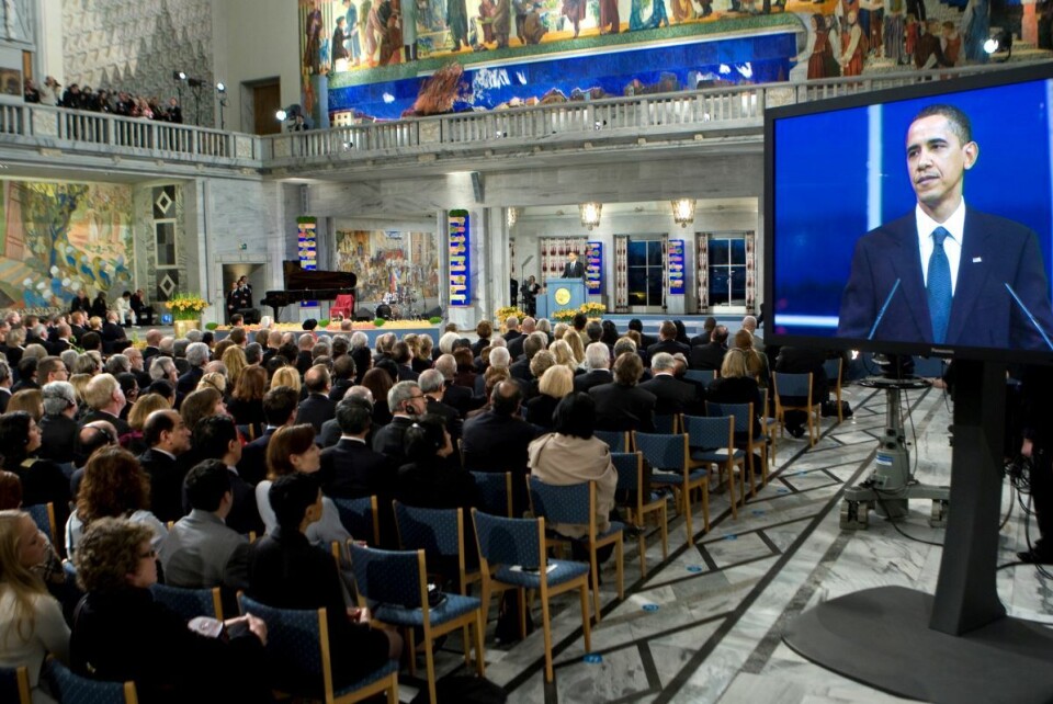 I 2015 slapp Nobelinstituttets avgåtte direktør Geir Lundestad boka «Fredens sekretær. 25 år med Nobelprisen». Her skriver han «Selv mange av Obamas tilhengere mente altså at prisen var et feilslag, slik sett oppnådde ikke komiteen det den hadde håpet på». Foto: Bjørn Sigurdsøn / NTB