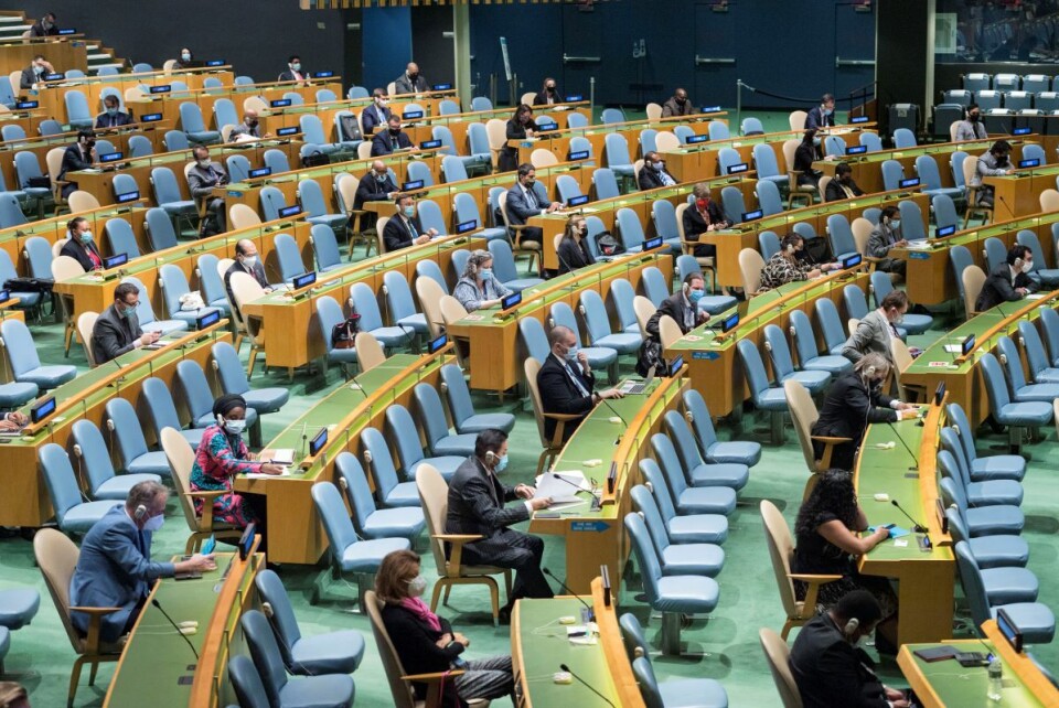 I år er det bare én representant fra hvert land som får sitte inne i hovedsalen under de tradisjonelle toppledertalene som innleder generalforsamlingen.