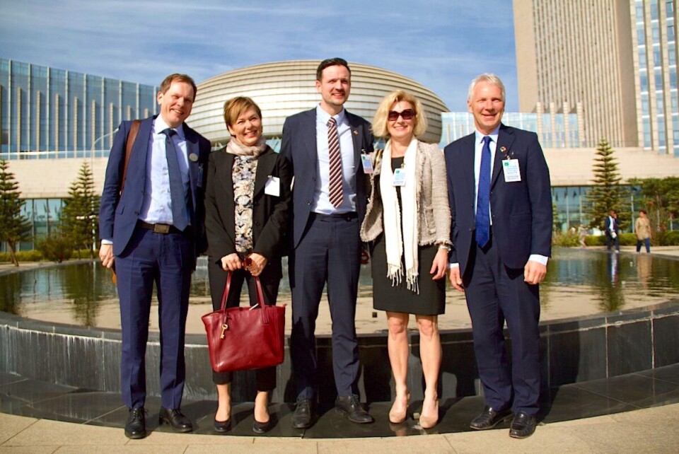 NORGE TETTERE PÅ AU: Utviklingsminister Dag-Inge Ulstein og hans team på besøk i Etiopia og AUs hovedkvarter i Addis Abeba i februar 2019. AU-ambassadør Morten Aasland er helt til høyre i bildet. Foto: Nina Bull Jørgensen.
