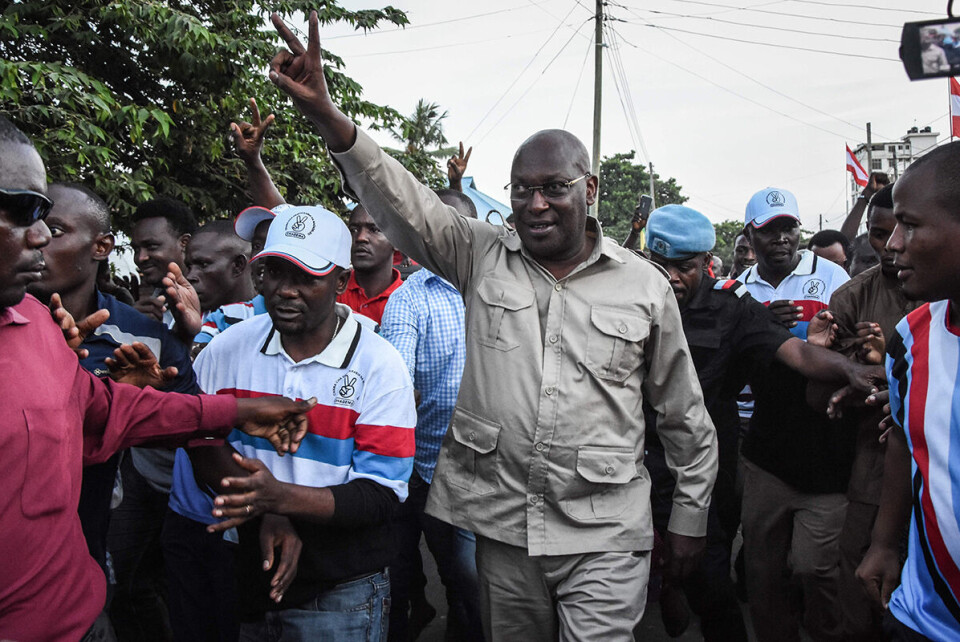 Freeman Mbowe, lederen for det største opposisjonspartiet i Tanzania. Bildet er fra mars da han ble løslatt fra fengsel etter å ha arrangert demonstrasjoner mot regjeringen. Foto: Reuters / NTB