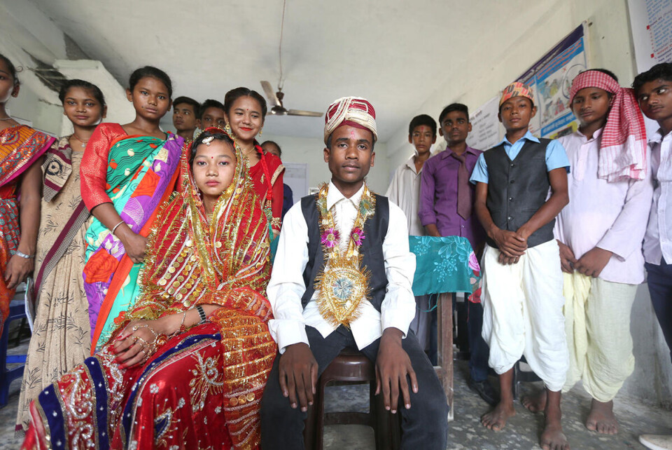 Ungdommer i Nepal deltar i en forestilling som del av en kampanje for å motarbeide barneekteskap. Foto: Unicef/ Kiran Panday