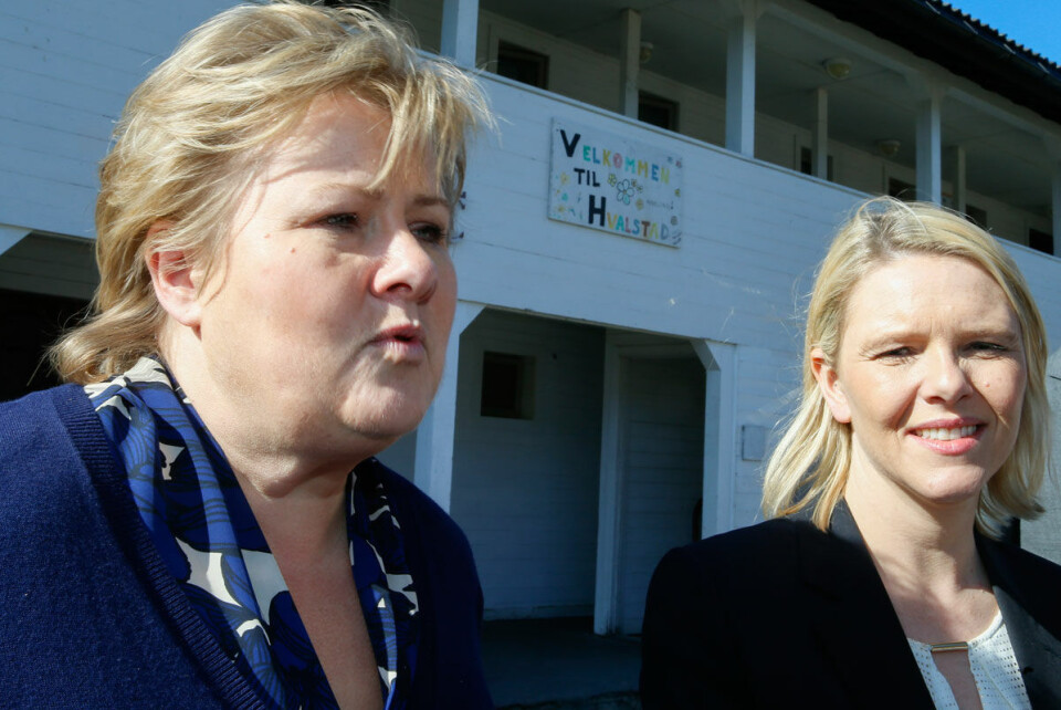Både statsminister Erna Solberg (H) og innvandrings- og integreringsminister Sylvi Listhaug (Frp) deltar på FN-toppmøtet om flyktninger og migranter mandag. 193 land vil her vedta en erklæring som støtter opp om Flyktningkonvensjonen og starte et arbeid for flere lovlige migrasjonsruter og bedre samarbeid om flyktningkriser.
