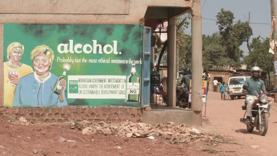 Kampanje mot norske alkohol-investeringer: Erna og Siv stilles til veggs i Uganda