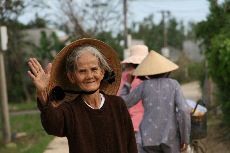 Vi blir stadig eldre. Utfordringen er hvem som skal ta vare på oss. Bildet av denne kvinnen er tatt i Vietnam. Foto: Hege Opseth Vandapuye