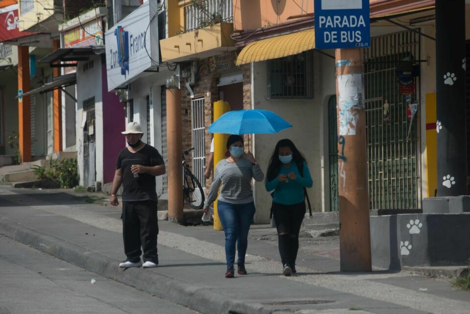 Storbyen Guayaquil - med sine rundt 2 millioner innbyggere - har vært et episenter for korona-smitte og -dødsfall i Latin-Amerika. Myndighetene har fått sterk kritikk for sin manglende evne til å takle krisen.