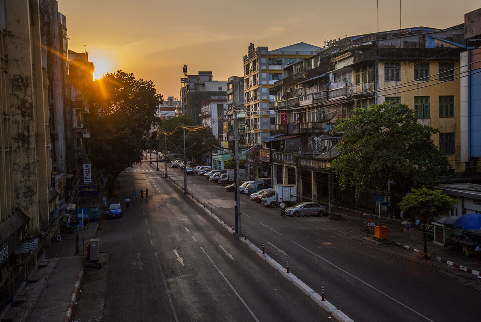 Med slagordet «stillhet er det høyeste ropet» demonstrerte folk i Myanmar igår. Det ble holdt et knippe protester i noen delstater fordi ikke alle hadde fått høre om Silence-demonstrasjonen grunnet manglende nettdekning. Foto: Phoe Lone