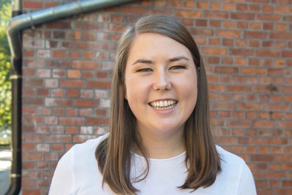 Astrid Hoem, leder av Arbeiderpartiets ungdomsorganisasjon AUF, er overrasket over hvor lite diskusjon det har vært i Norge om fordelingen av korona-vaksiner globalt.