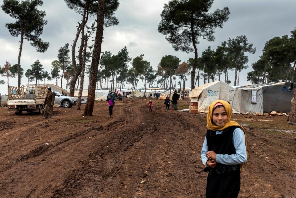 Syriske flyktninger utenfor byen Afrin i Syria. De måtte rømme da det syriske regimet satte i gang en offensiv i nærheten av Idlib i fjor. Totalt har over ti millioner syrere enten flyktet fra landet eller er internflyktninger i Syria. Foto: Ivor Prickett/The New York Times/NTB