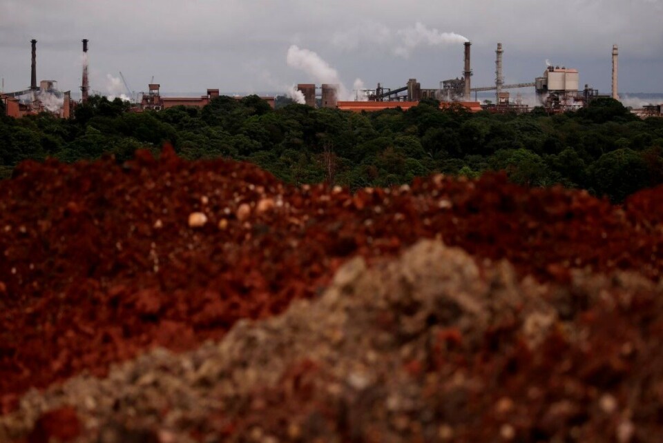 Slik ser de ut; Hydros bauxitt-hauger ved aluminaraffineriet Alunorte i delstaten Pará. Foto: Ricardo Moraes / Reuters / NTB scanpix