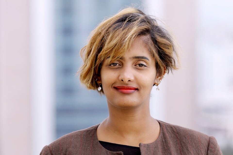 Den unge reporteren Lucy Kassa opplevde et mareritt da tre ukjente gjerningsmenn trengte seg inn i leiligheten hennes og truet henne på livet mandag. Foto: Berhe web