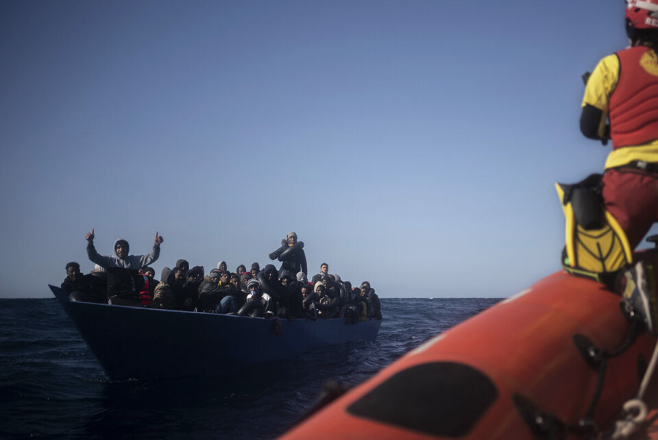 Skrøpelige farkoster: Både på nyttårsaften og de påfølgende dagene plukket Open Arms opp 265 flyktninger og migranter i Middelhavet. Foto: Joan Mateu / AP / NTB