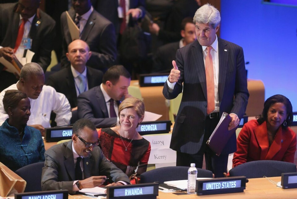Samantha Power som FN-ambassadør i FNs sikkerhetsråd i 2015 med Rwandas president Paul Kagame (t.h), daværende utenriksminister John Kerry og daværende nasjonal sikkerhetsrådgiver Susan Rice. Foto: NTB