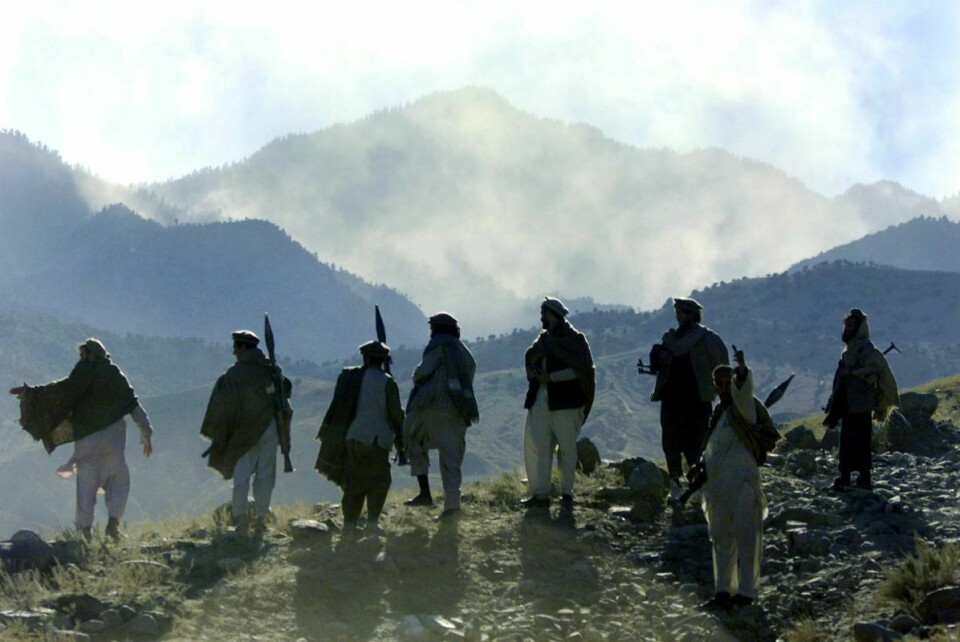 Bombingen av Tora Bora i Nangarhar i desember 2001. Foto: David Guttenfelder / AP photo / NTB
