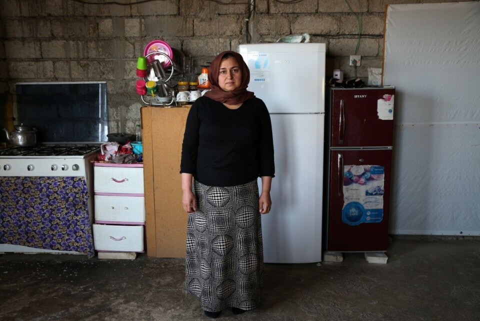 Faeiza Haji (41) er et av ofrene for Isil i Irak. Hun ble holdt fanget av Isil etter at jezidi-landsbyer i det nordlige Irak ble erobret i 2014. Bildet viser Faeiza Haji i hjemmet sitt i Iraks kurdiske region i november i fjor. Fordrivelsen, massedrapene og slavebindingen av jezidier kvalifiserer helt klart til forbrytelser mot menneskeheten, skriver artikkelforfatteren. Foto: Gailan Haji / EPA / NTB scanpix