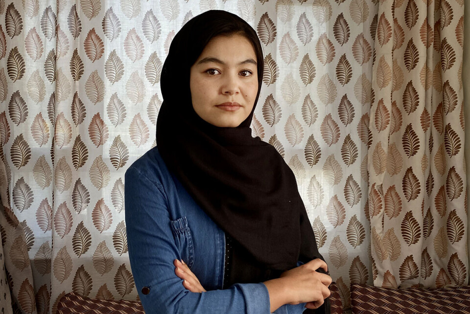 Shamsea Alizada (18) fikk den høyeste poengsummen under de nasjonale universitetsopptaksprøvene i slutten av september i år. For to år siden unnslapp den unge jenta såvidt da en selvmordsbomber angrep skolen der hun gikk. «Shamsia er et symbol på at afghanske kvinner kan nå så langt de bare vil, om de får muligheter», skriver Samina Ansari. Foto: Fatima Faizi / The New York Times / NTB