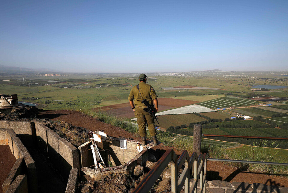 Mount Bental på Golanhøyden er et yndet utfartssted blant turister, både på grunn av den spektakulære utsikten inn mot syrisk territorium - og fordi det var her et av de hardeste slagene stod da Israel annekterte brorparten av Golan fra Syria i 1967. Golanhøydene strekker seg fra Genesaretsjøen i sør mot grensen til Libanon i nord, og har med sin militær-strategiske beliggenhet stor betydning. Turister som besøker Mount Bental kan gå inn i de gamle militærbunkrene. Foto: Jalaa Maren / AFP / NTB scanpix