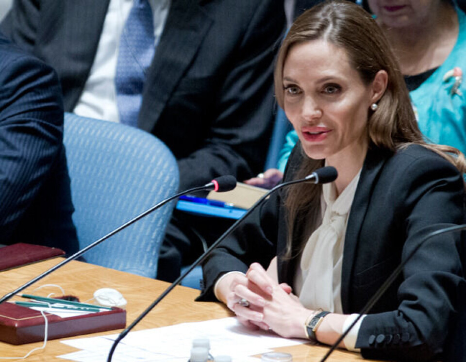 Kjære Angelina Jolie, kan du ikke skrive til G8 for å hindre at patentrettighetene gjør både medisiner og behandling uoppnåelig for millioner av mennesker og heve kostnadene knyttet til nasjonale helseprogrammer? skriver kommentarforfatteren. Foto: UN Photo