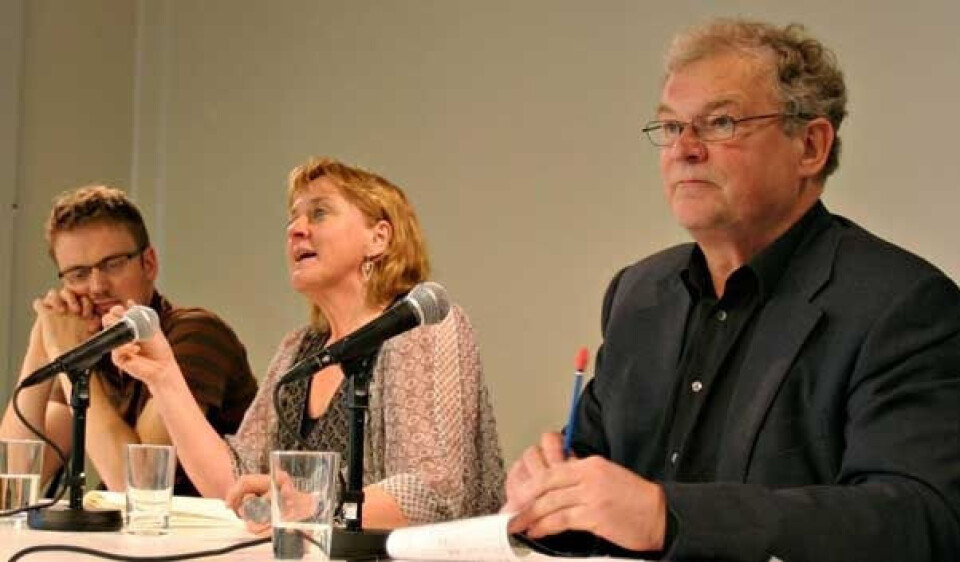 Bistanden glemmer politikken