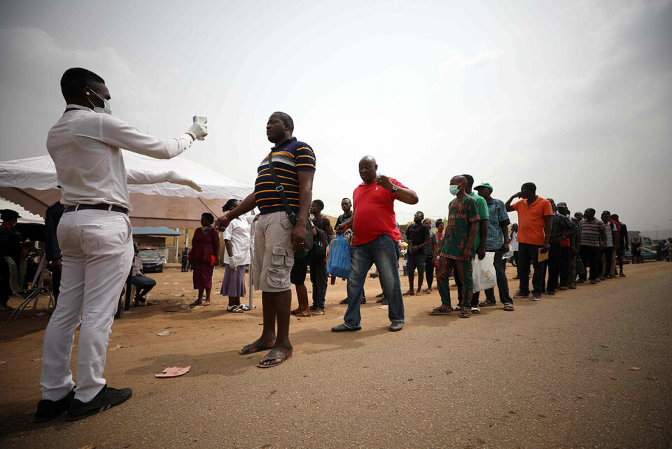 Nigeria er blant landene som fortsatt har stort behov for vaksiner til egen befolkning. I desember måtte landet likevel destruere en million AstraZeneca-doser. De ble brent fordi landet ikke rakk å bruke dem mens de fortsatt var holdbare. Foto: NTB-AFP