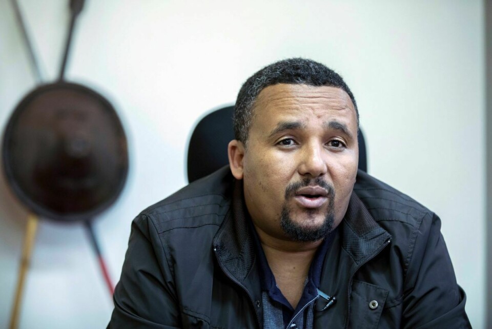 Oromo-lederen og medie-aktivisten Jawar Mohammed var helt sentral i de flerårige protestene som ledet til at den tidligere regjeringskoalisjonen i Etiopia gikk i oppløsning. Senere ble han fengslet og anklaget for å støtte terror, men har nå fått amnesti. Foto: NTB