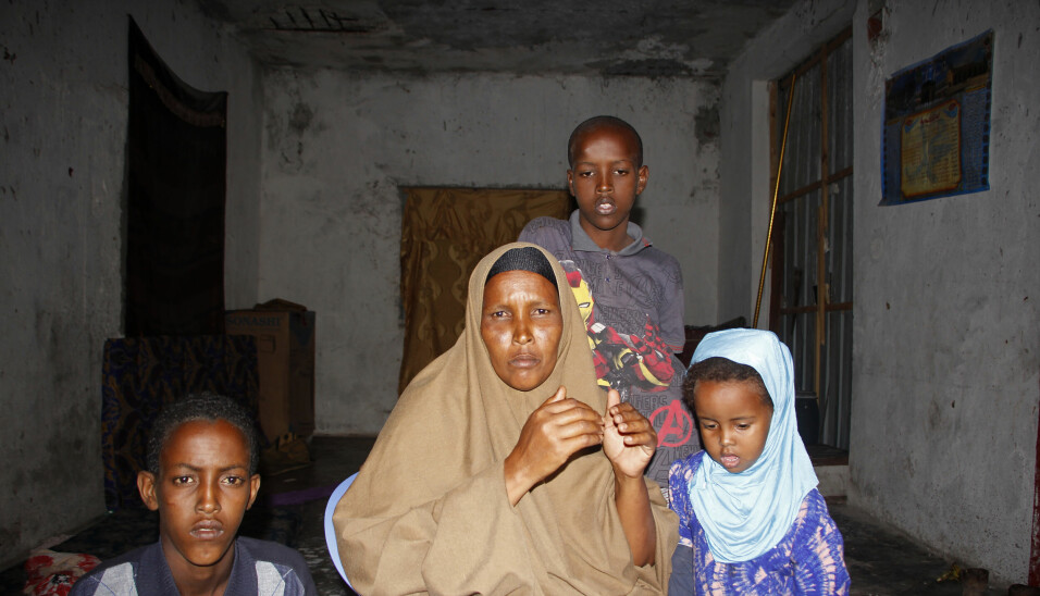 Fadumo Moalim Abdulle (her sammen med tre av sine barn) ble intervjuet av Associated Press i Mogadishu i januar 2021. Åtte-barnsmoren hadde da fått høre at den 20 år gamle sønnen Ahmed Ibrahim Jumaleh hadde blitt sendt til en militær treningsleir i Eritrea.