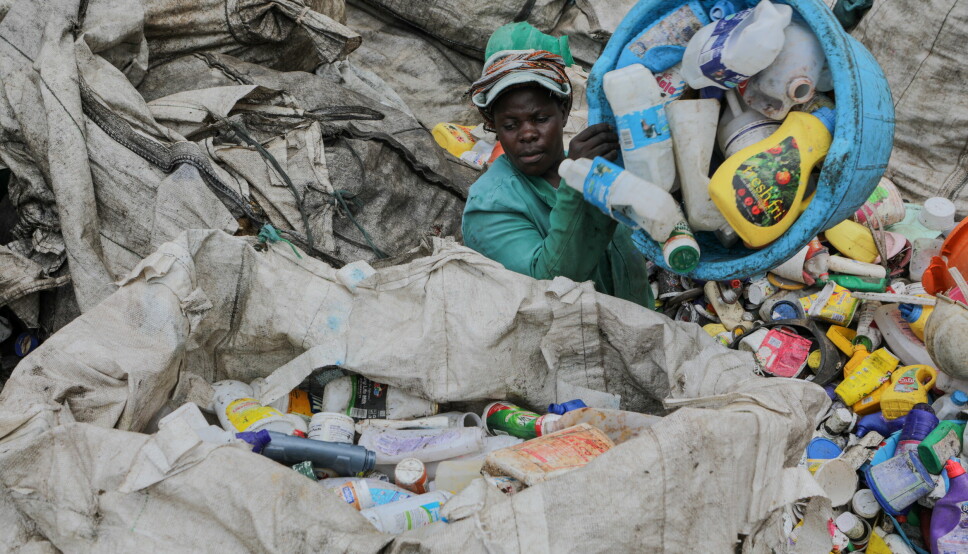 Det vil komme nye regler for plastproduksjon og -bruk, ifølge FN-vedtaket onsdag. Dette vil være viktig blant annet for Nairobi, hvor FNs miljøkonferanse fant sted denne uka. Den kenyanske hovedstaden har i dag store problemer med plastforsøpling.