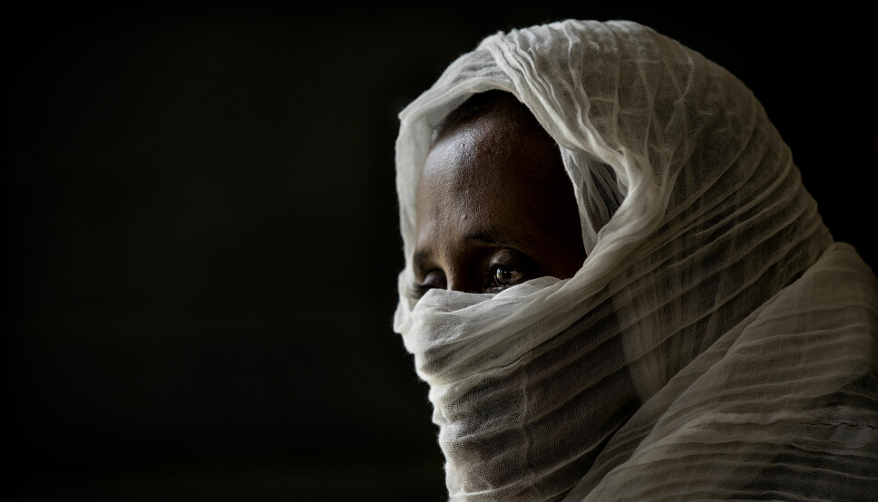 En 40 år gammel kvinne fortalte i 2021 at hun ble holdt fanget og gjentatte ganger voldtatt av 15 eritreiske soldater i løpet av en uke i en avsidesliggende landsby nær grensen til Eritrea. En Amnesty-rapport publisert i august 2021 viser at dusinvis av kvinner har opplevd sjokkerende seksuelle overgrep fra etiopiske soldater og allierte styrker i landets Tigray-konflikt.