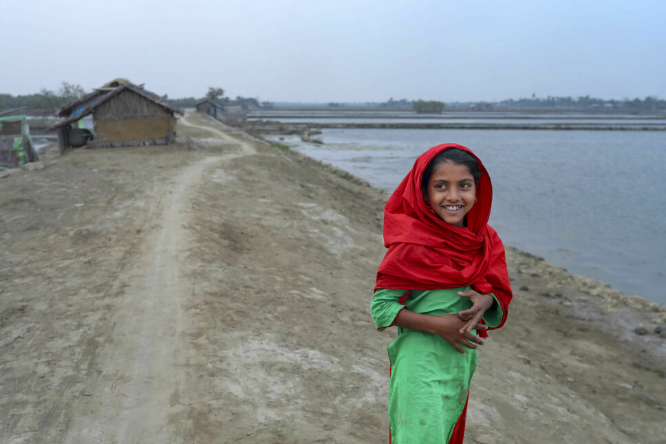 Bangladesh er særlig utsatt for ekstremvær, og nylig traff syklonen Amphan Satkhira-distriktet (bildet). Men ved hjelp av gode værmeldingstjenester, utviklet i samarbeid med Meteorologisk institutt i Norge, varsles flere enn tidligere i forkant av ekstremvær.