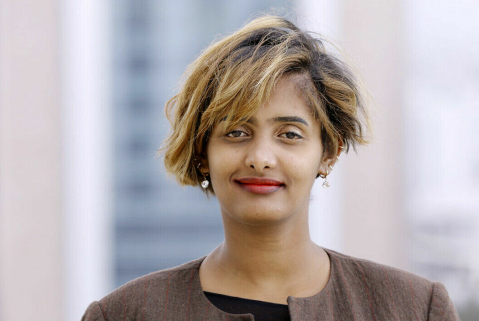 Frilansjournalisten Lucy Kassa er tildelt en journalistpris fra Amnesty International for fremragende avslørende journalistikk om menneskerettigheter. Hun måtte selv rømme fra Etiopia i februar i fjor.