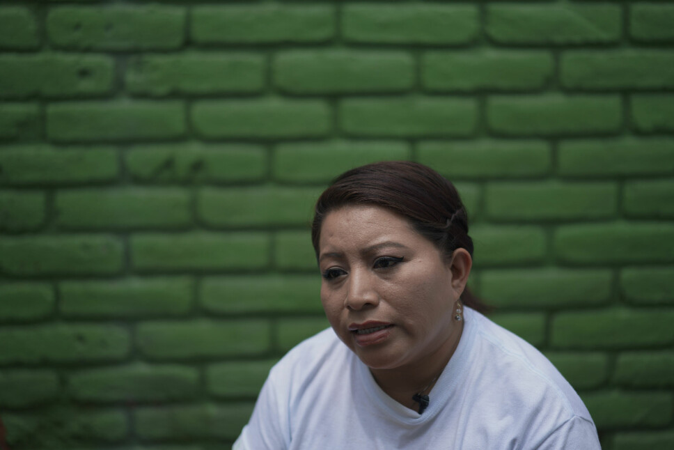 Teodora del Carmen Vásquez leder bevegelsen Mujeres Libres som kjemper for fri abort i El Salvador. Hun ble selv dømt til 30 års fengsel for overlagt drap etter en dødfødsel og løslatt etter ti år.