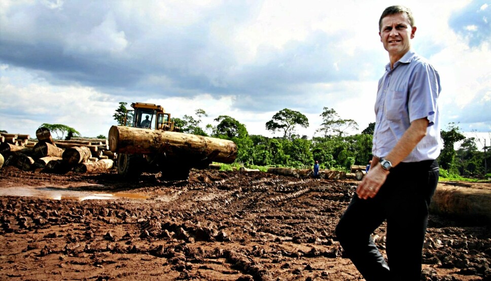 Norge har gjennom en årrekke engasjert seg i bevaringen av regnskogen i Kongo og har brukt store summer på arbeidet. Her er daværende miljø- og utviklingsminister Erik Solheim på besøk i DR Kongo i 2008.