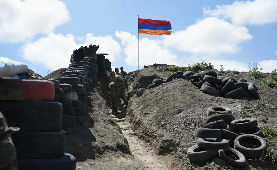 Det har vært voldelige sammenstøt i grenseområdene til Aserbajdsjan. Bildet viser er kontrollpunkt nær Sotk i Armenia i juni.