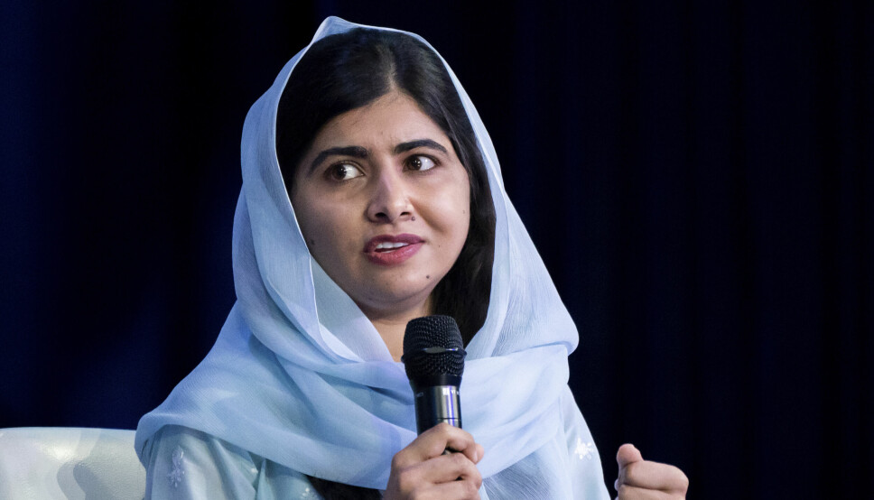 Malala Yousafzai kom tirsdag til Karachi for å besøke flomofre og vise omverdenen at det er stort behov for nødhjelp. Det er ti år siden pakistansk Taliban forsøkte å drepe henne. Foto: Julia Nikhinson