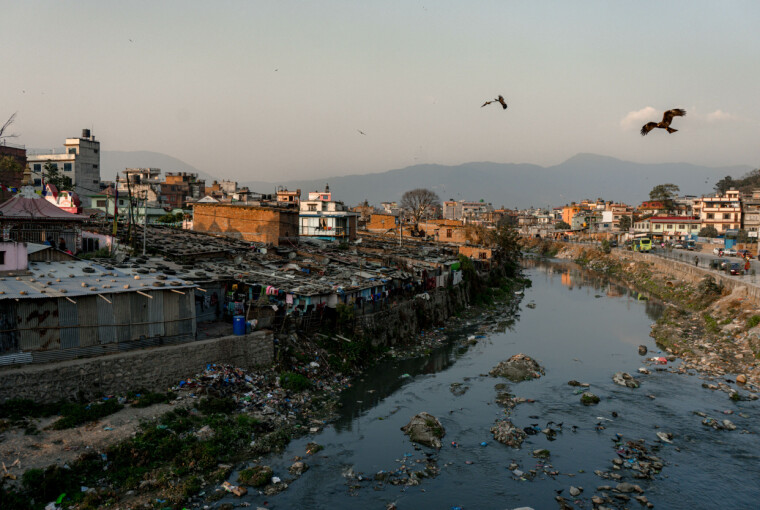 Fremdeles er boforholdene krevende for mange av Kathmandus innbyggere.