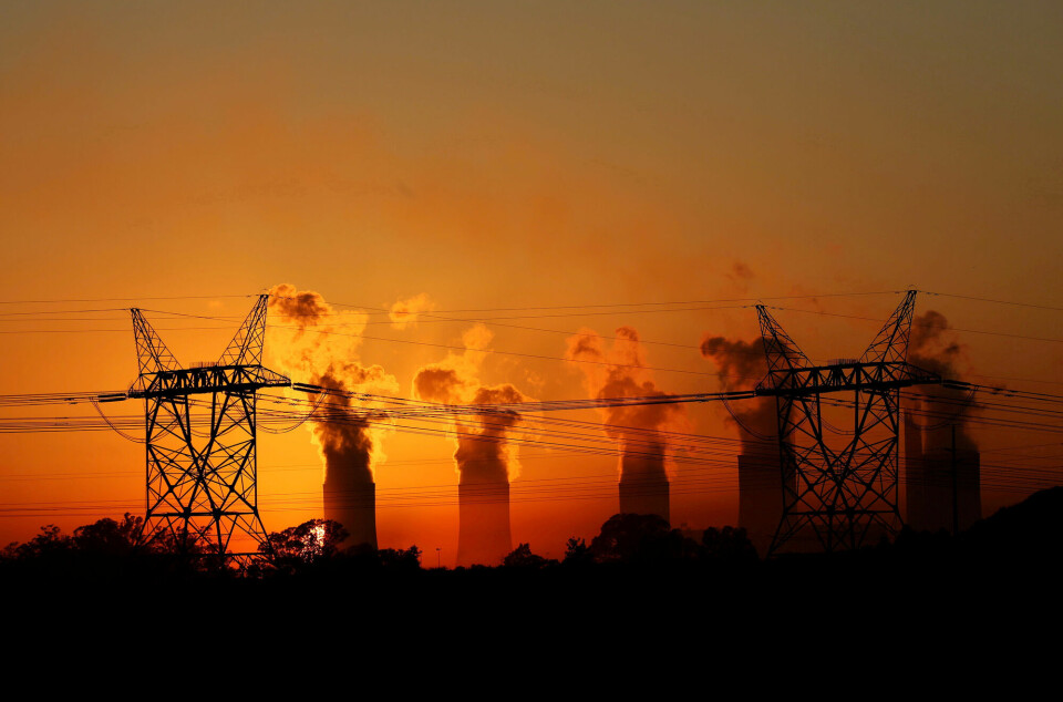 Flere av Sør-Afrikas kullkraftverk lider av manglende vedlikehold og slitasje. Samtidig har kriminelle nettverk utnyttet svak styring og rekruttert arbeidere i både kullgruvene og i kraftverkene. Foto: Sipiwe Sibeko / NTB