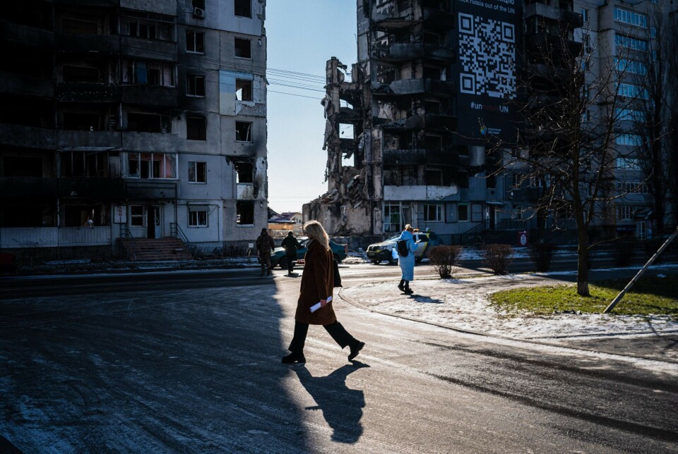 Utbombede bygninger i Borodianka 23. februar, én dag før årsmarkeringen. Den lille byen opplevde kraftige angrep og store sivile tap i 2022. Foto: Dimitar Dilkoff / AFP / NTB