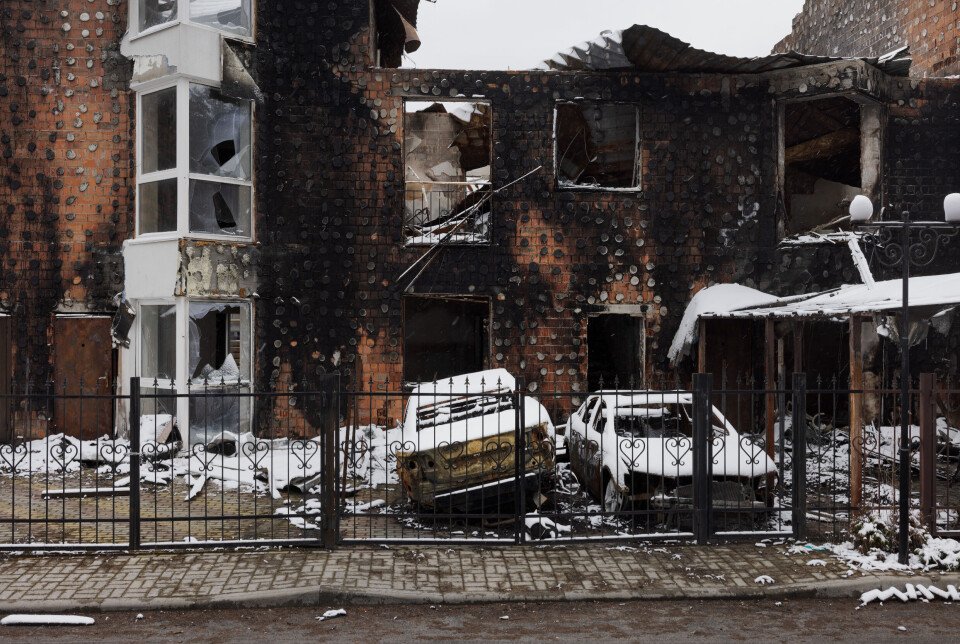 Krigen setter sine spor. Bildet viser ruinene av et moderne rekkehusområde utenfor småbyen Butsja etter det mislykkede russiske forsøket på å ta kontroll over hovedstaden Kyiv. Krigen setter sine spor. Bildet viser ruinene av et moderne rekkehusområde utenfor småbyen Butsja etter det mislykkede russiske forsøket på å ta kontroll over hovedstaden Kyiv.