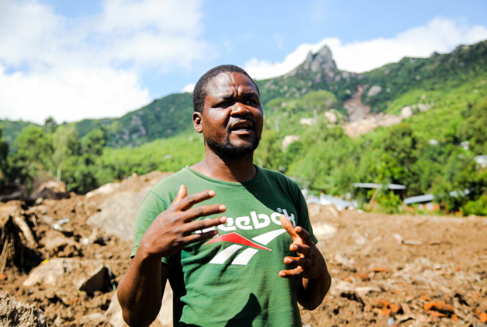 Andrew Luka (38) og familien mistet alt de eide i de enorme gjørmemassene.
