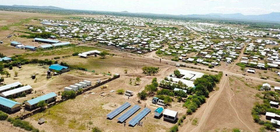 Regjeringen mener innsatsen for å bruke ren energi i flyktningleirer må trappes opp. Scatec og Kube Energy har vist at det er mulig i Sør-Sudan.