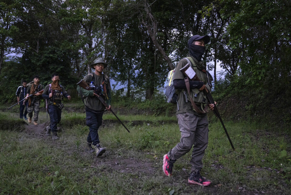 Militssoldater fra kuki-stammen på patrulje i den indiske delstaten Manipur, der de er i krig med meitei-stammen.