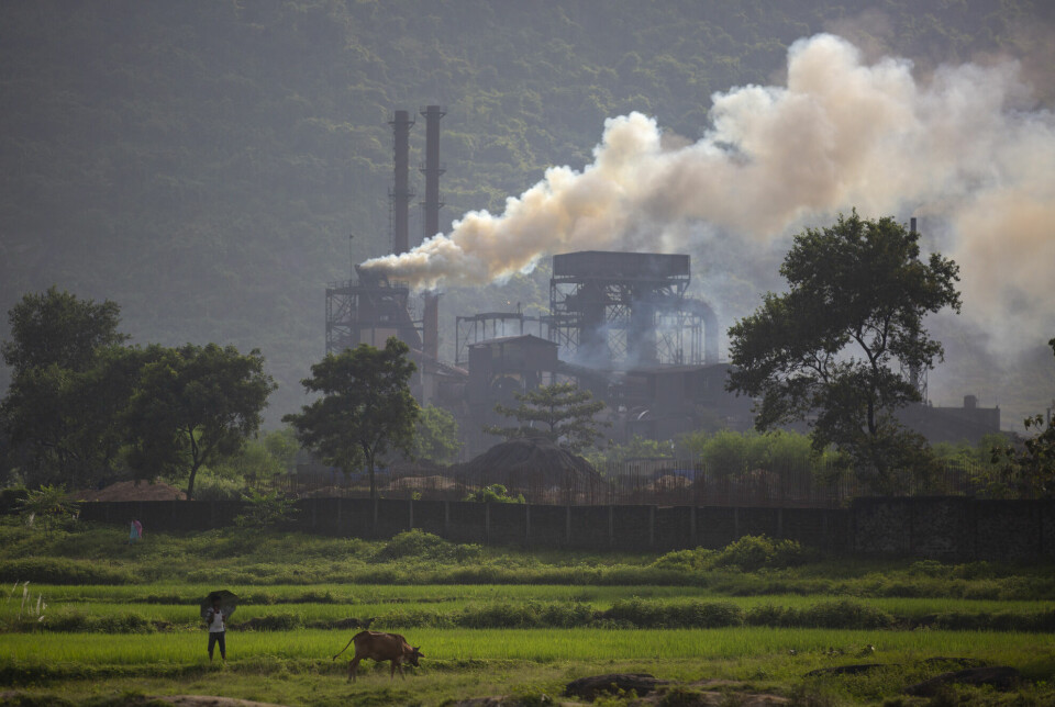 Det er 3800 kullkraftverk i 71 ulike land i verden. Det fører til at 2,32 milliarder mennesker er utsatt for alvorlig luftforurensning. Kullindustrien er ofte sterk subsidiert fordi 40 prosent av alle anlegg går med tap, ifølge rapporten fra Verdensbanken.