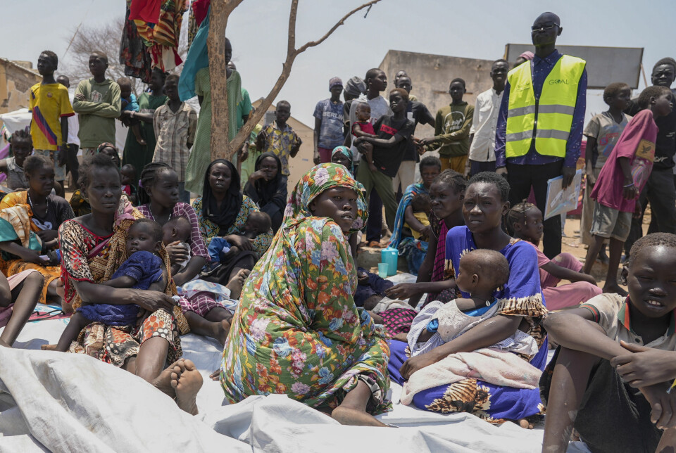Sørsudanere som har flyktet fra Sudan tilbake til Sør-Sudan på gunn av krig, får hjelp i Renk i Sør-Sudan.