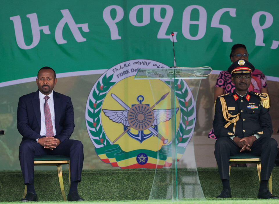 Etiopias statsminister og eks-nobelfredsprisvinner Abiy Ahmed hadde førsteplass på listen over mottakere av norsk bilateral bistand i 2022. På en ny rangering av rettssikkerhet er Etiopia imidlertid langt nede. Her er statsministeren sammen med Etiopias hærsjef Birhanu Jula under feiringen av den etiopiske hærens 116-årsdag sist uke. Etiopias statsminister og eks-nobelfredsprisvinner Abiy Ahmed hadde førsteplass på listen over mottakere av norsk bilateral bistand i 2022. På en ny rangering av rettssikkerhet er Etiopia imidlertid langt nede. Her er statsministeren sammen med Etiopias hærsjef Birhanu Jula under feiringen av den etiopiske hærens 116-årsdag sist uke.