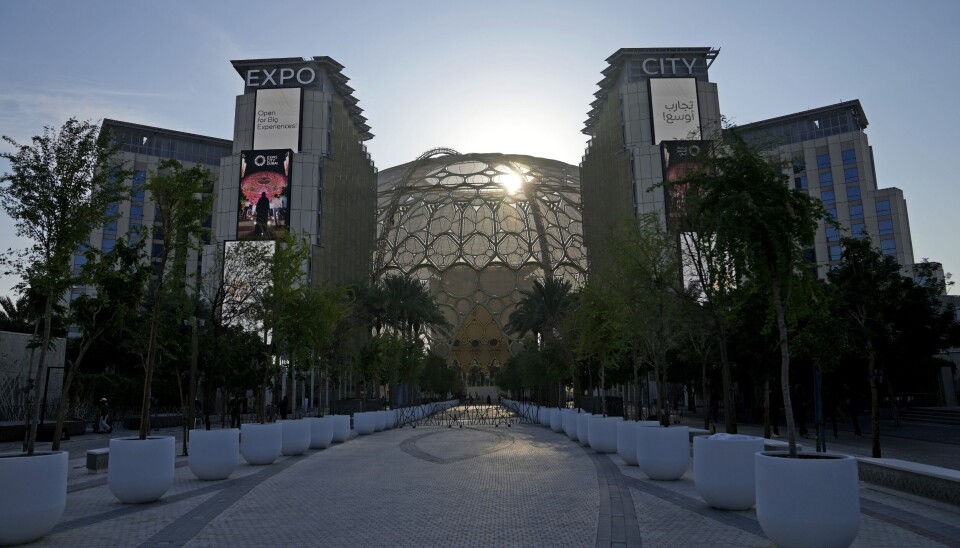 Representanter som skal delta på FNs klimatoppmøte samles her i Expo City i Dubai fra 30. november til 12. desember.