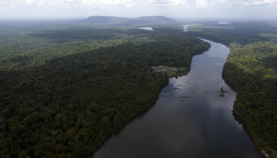 Essequibo-elven i Guyana renner gjennom den oljerike regionen, som Venezuela hevder er sitt område.