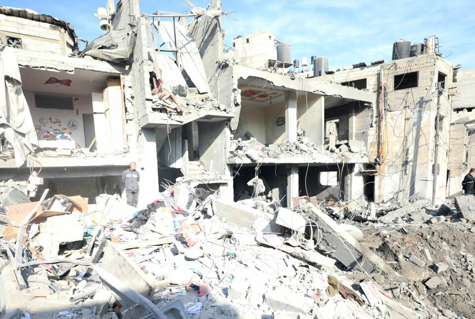 I Al-Bureij på Gaza-stripen fikk palestinske familier sine hjem ødelagt og bygninger kollapset etter israelske angrep 4. desember.