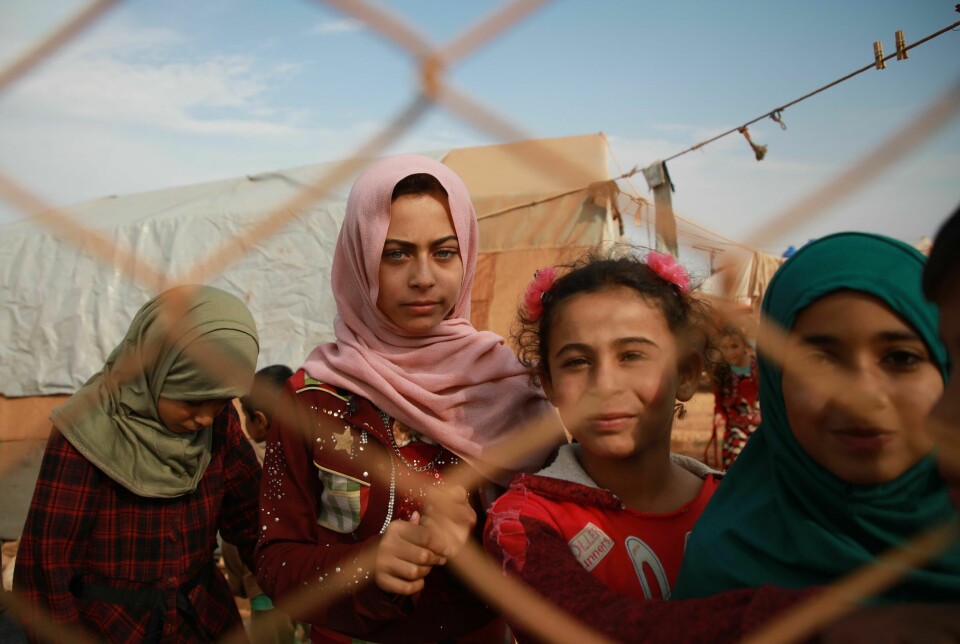 Syria er både landet flest flyktningar kjem frå og landet med flest internt fordrivne, ifølgje FN. Bildet viser syriske barn i ein leir nær Kafr Lusin på grensa mellom Syria og Tyrkia i 2019.