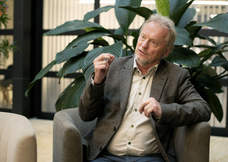 Generalsekretær Raymond Johansen innrømmer at vedtaket om å godta USA-krav om mangfold og likestilling var kontroversielt og vanskelig.