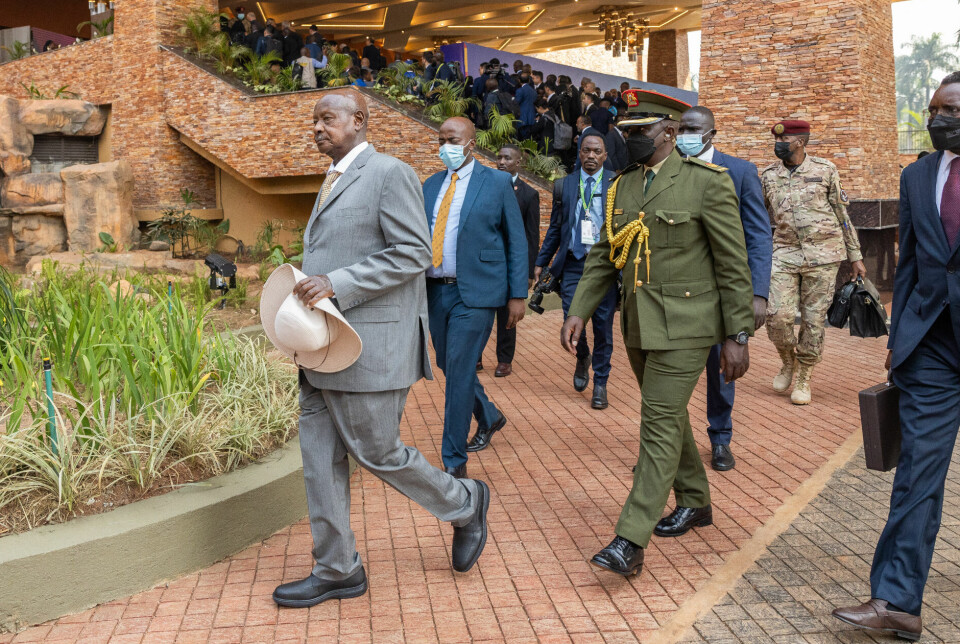 President Museveni ankommer hotellet Speke Resort and Convention Center.
